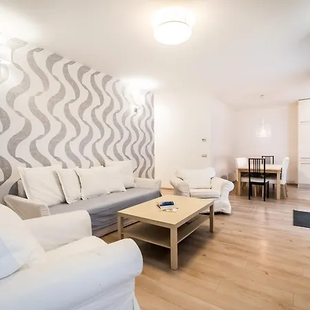 The Lion's Loft - 4br & 3ba - Terrace - Ac Lägenhet Budapest